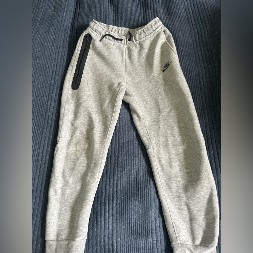 Nike Tech Kids' Gray Fleece Jogger Pants Size L